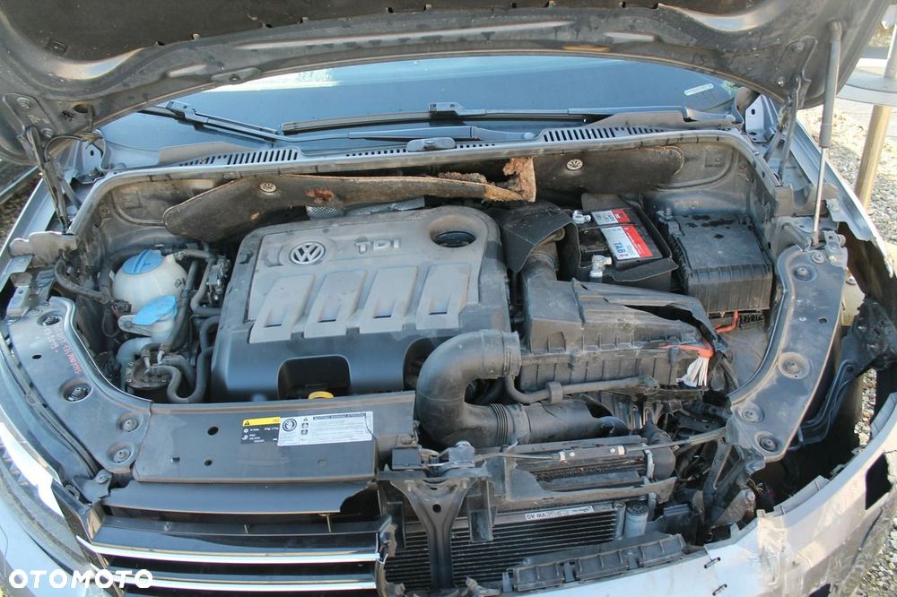 Volkswagen Touran - 22