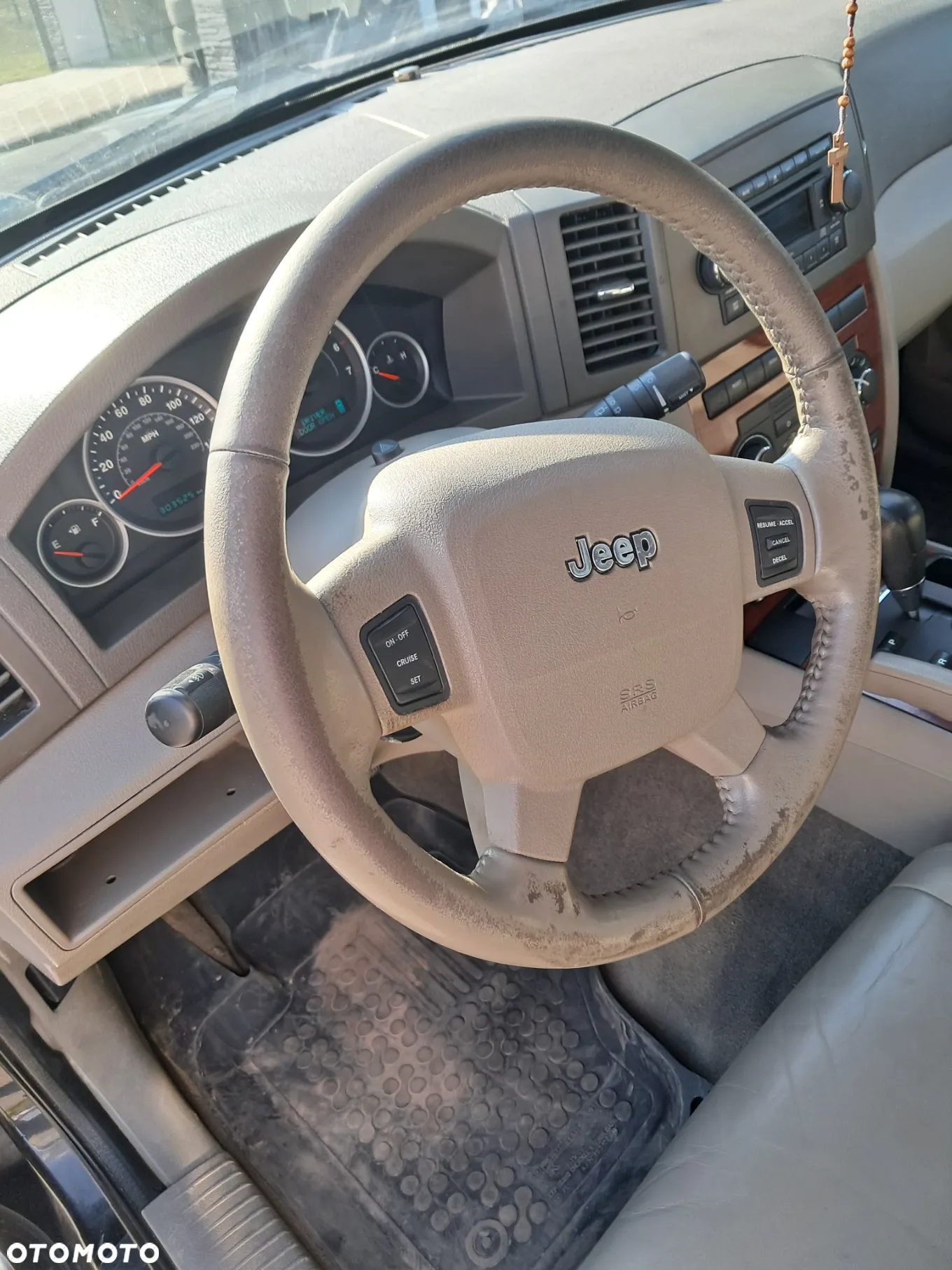 Jeep Grand Cherokee - 17
