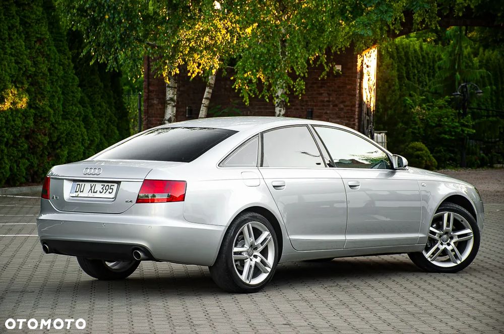 Audi A6 Limousine 2.4 - 18