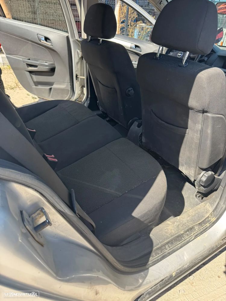 Opel Astra 1.7 CDTi Cosmo - 3