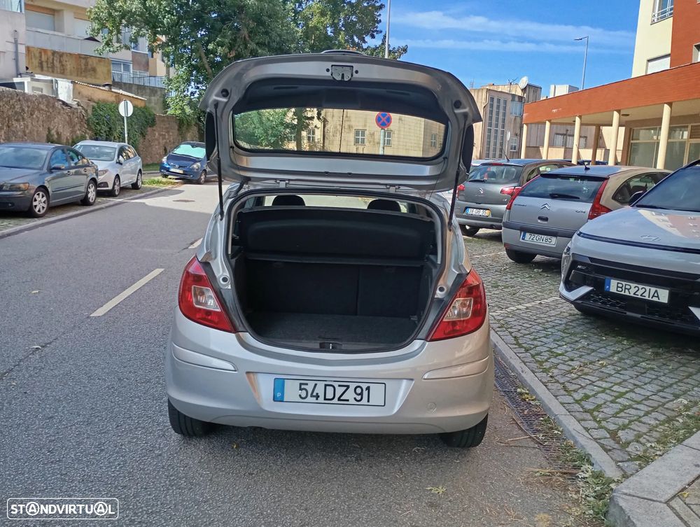 Opel Corsa 1.2 16V Enjoy - 9