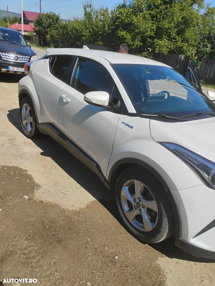 Toyota C-HR - 4