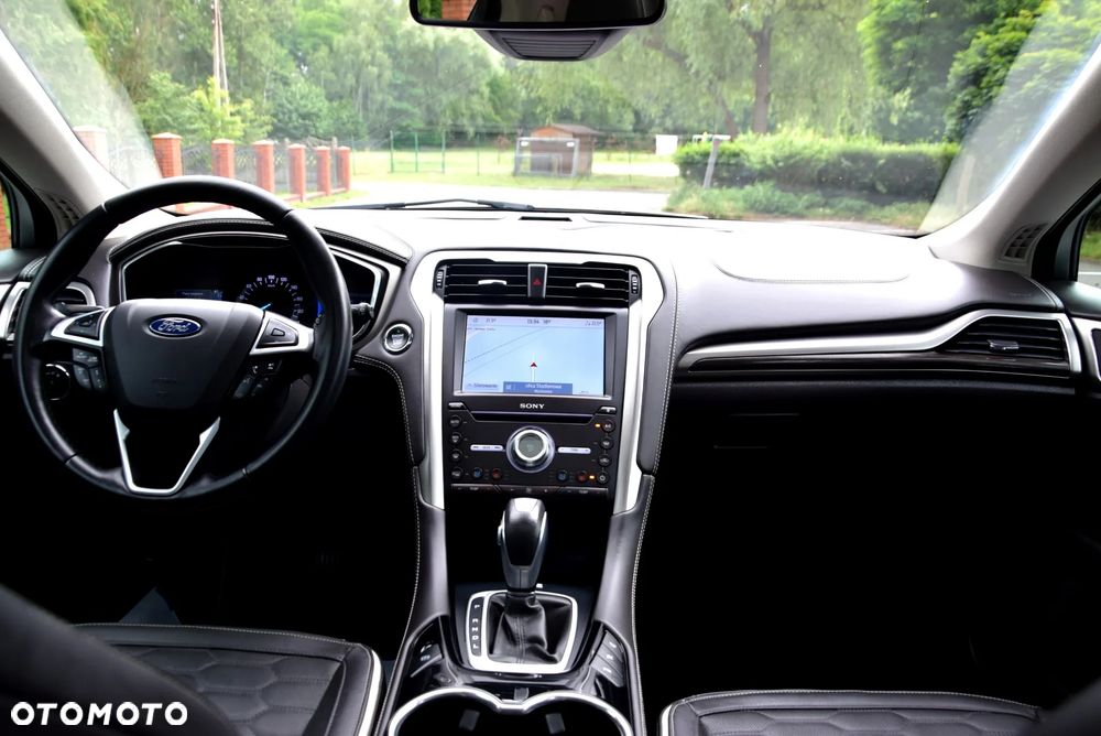 Ford Mondeo 2.0 Hybrid Vignale Plus - 22