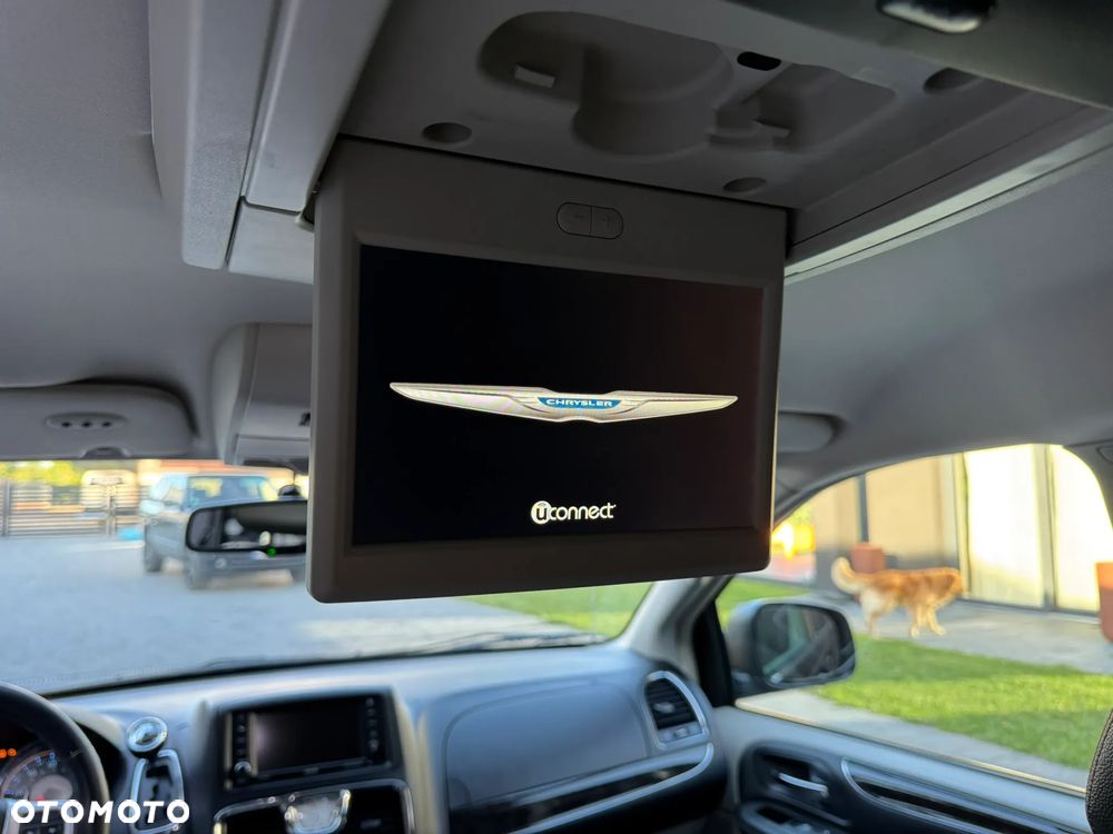Chrysler Town & Country 3.6 Limited - 30