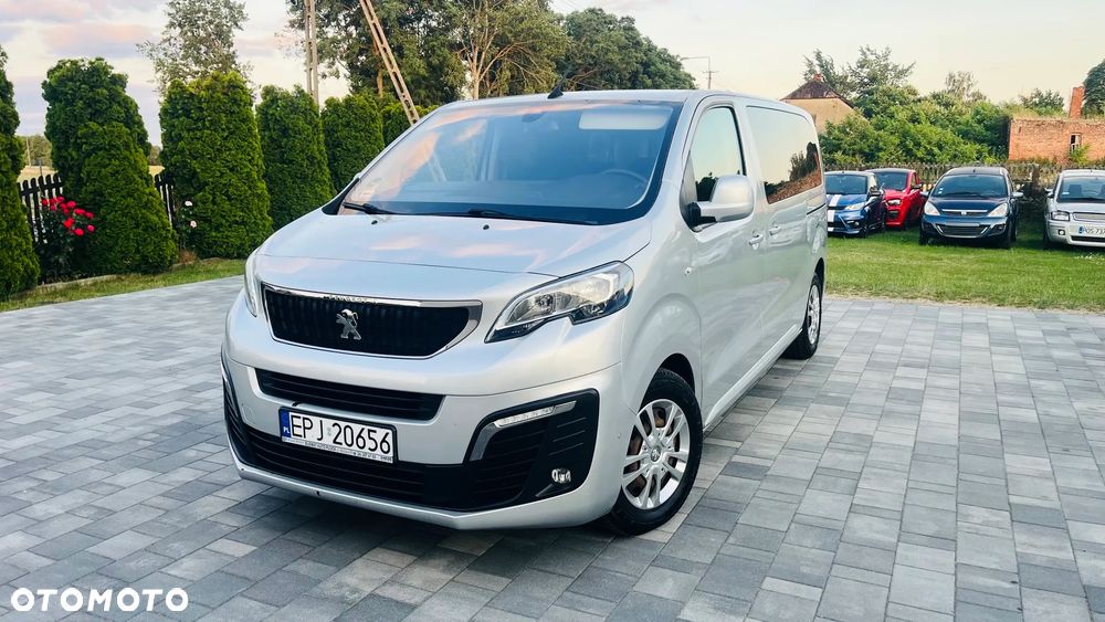 Peugeot Traveller - 2