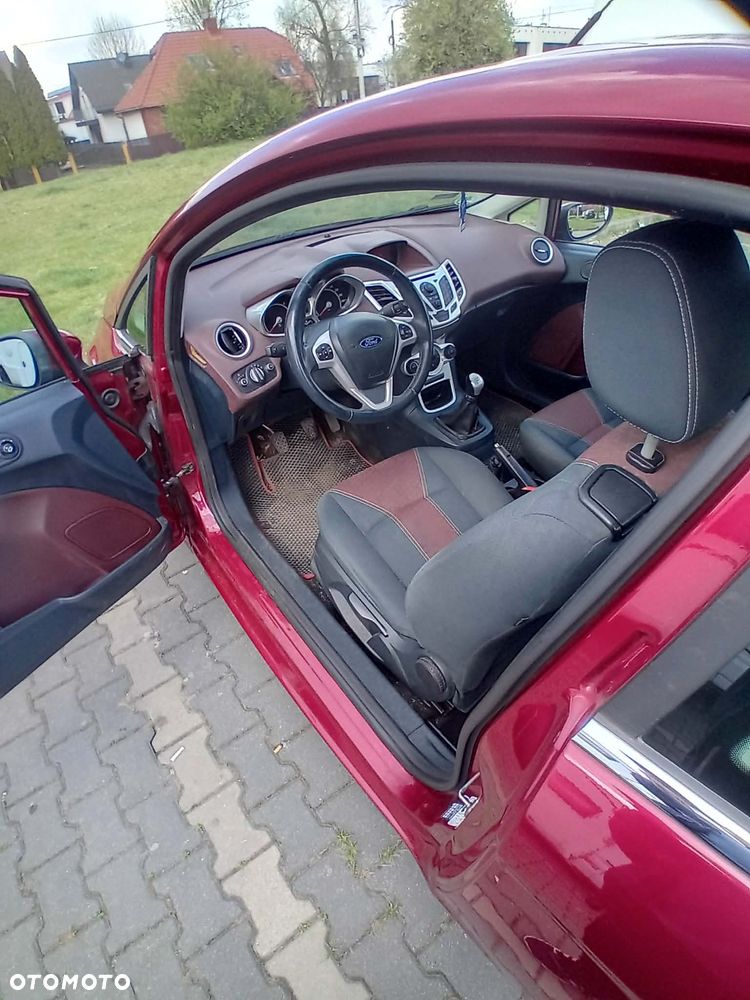 Ford Fiesta 1.6 TDCi DPF Trend - 8
