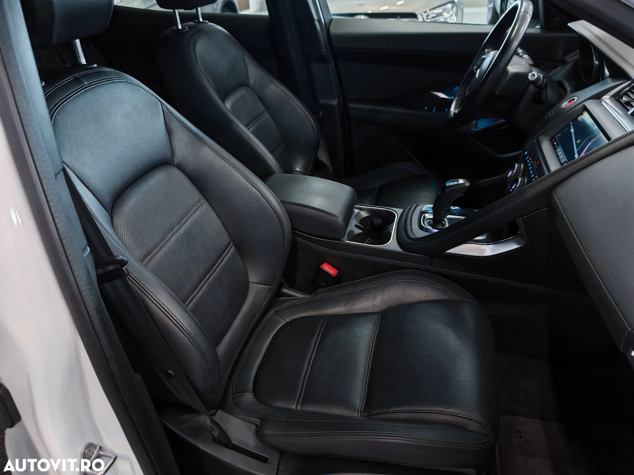 Jaguar E-Pace D150 AWD Aut. Chequered Flag - 20