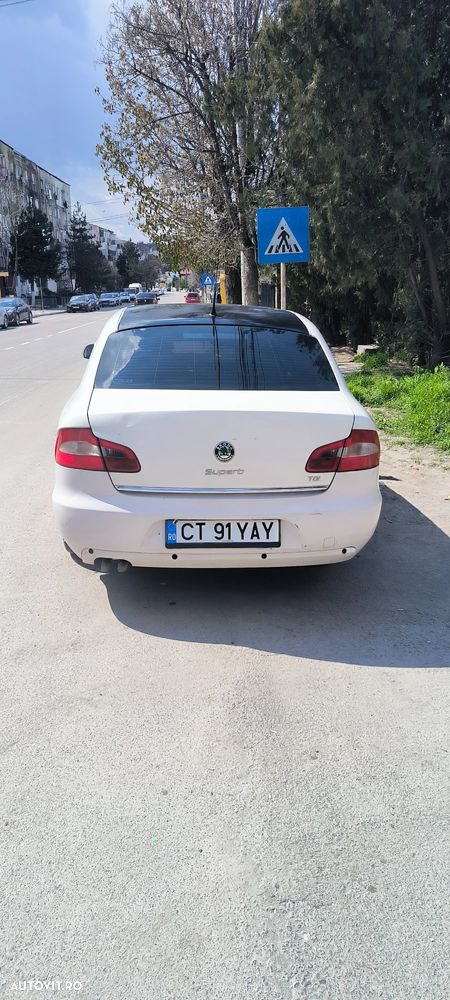 Skoda Superb 1.9 TDI GreenLine - 5