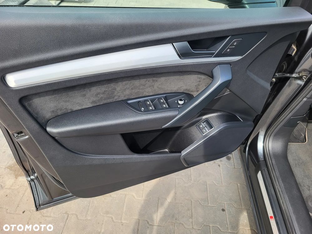 Audi Q5 55 TFSIe quattro S tronic S line - 16