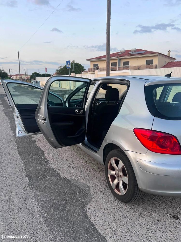Peugeot 307 1.6 HDi GoTech - 6