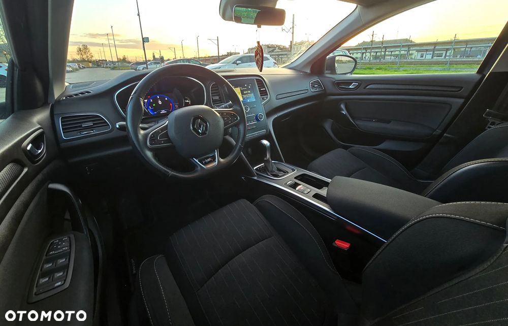 Renault Megane 1.5 Blue dCi R.S Line EDC - 23