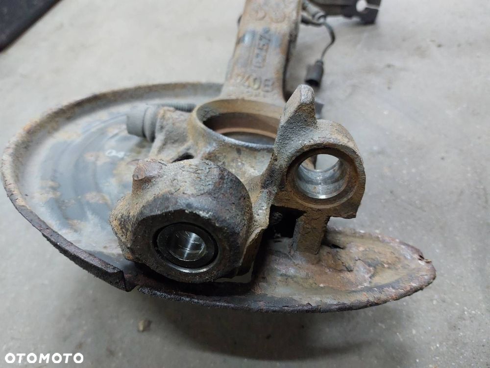 PIASTA ZWROTNICA PRAWY PRZÓD VOLKSWAGEN PASSAT B5 FL 1.9 TDI 8D0407258AQ - 3