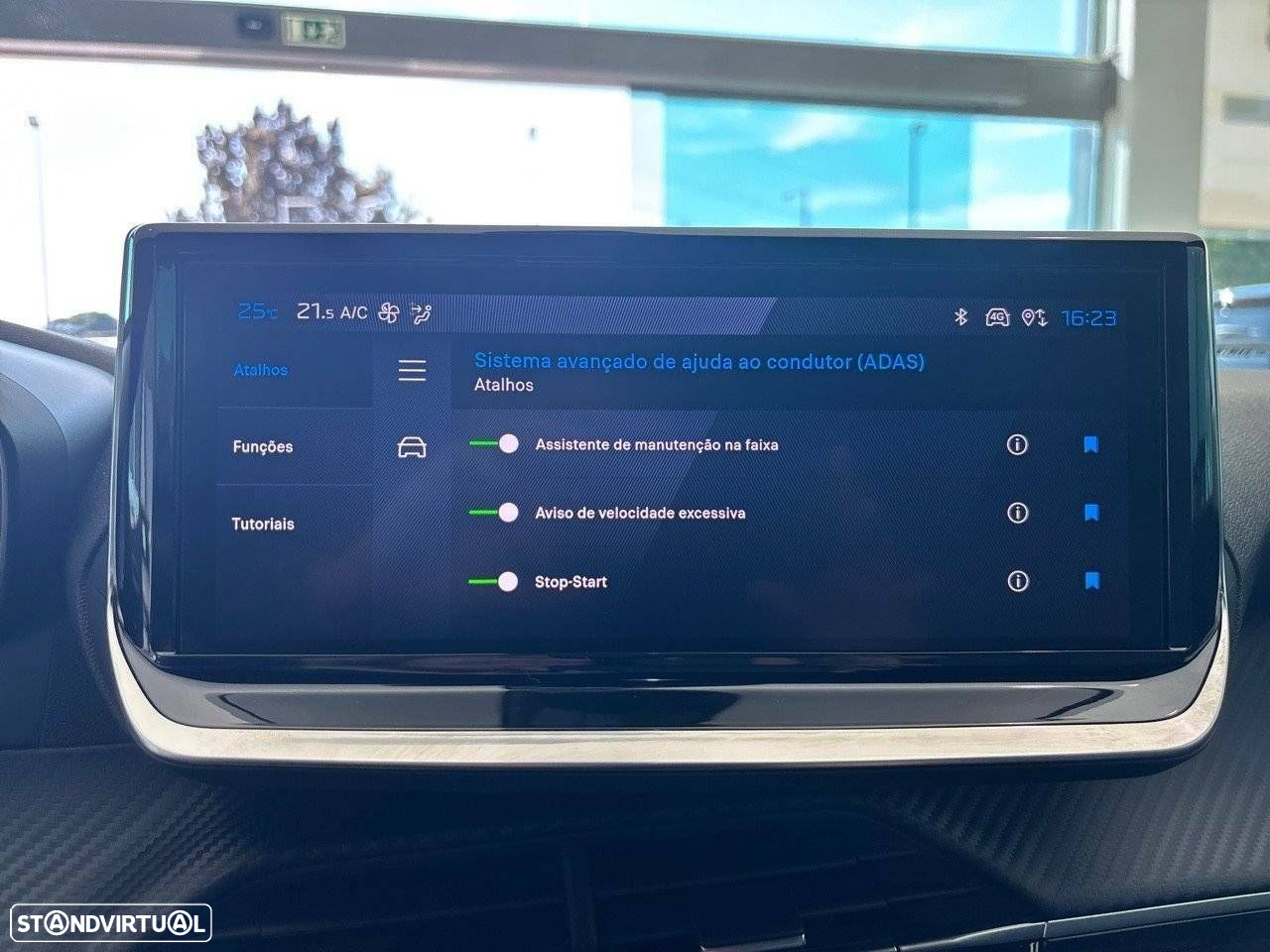 Peugeot 2008 1.2 Hybrid Allure e-DCS6 - 15
