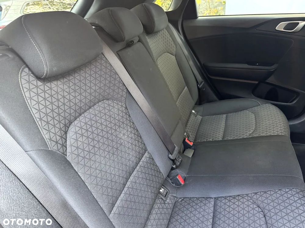 Kia Ceed 1.4 T-GDI L DCT - 17