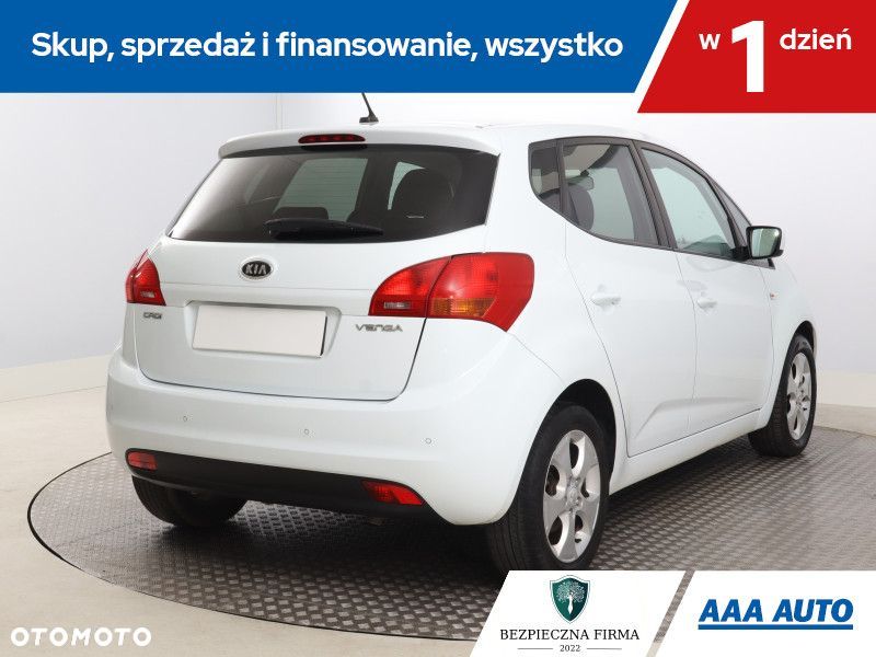 Kia Venga - 6