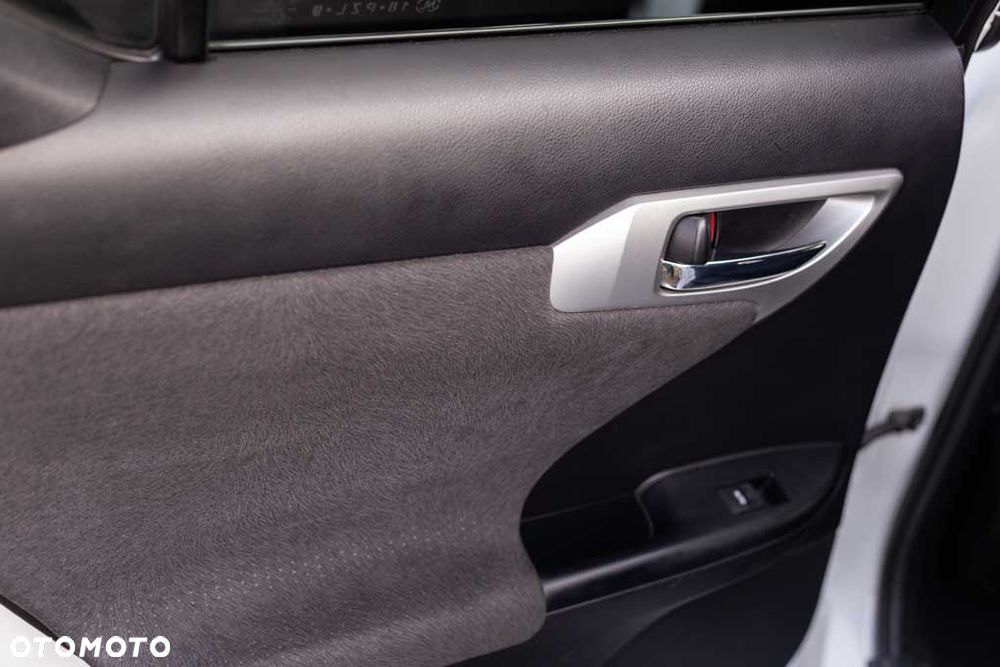 Lexus CT - 21