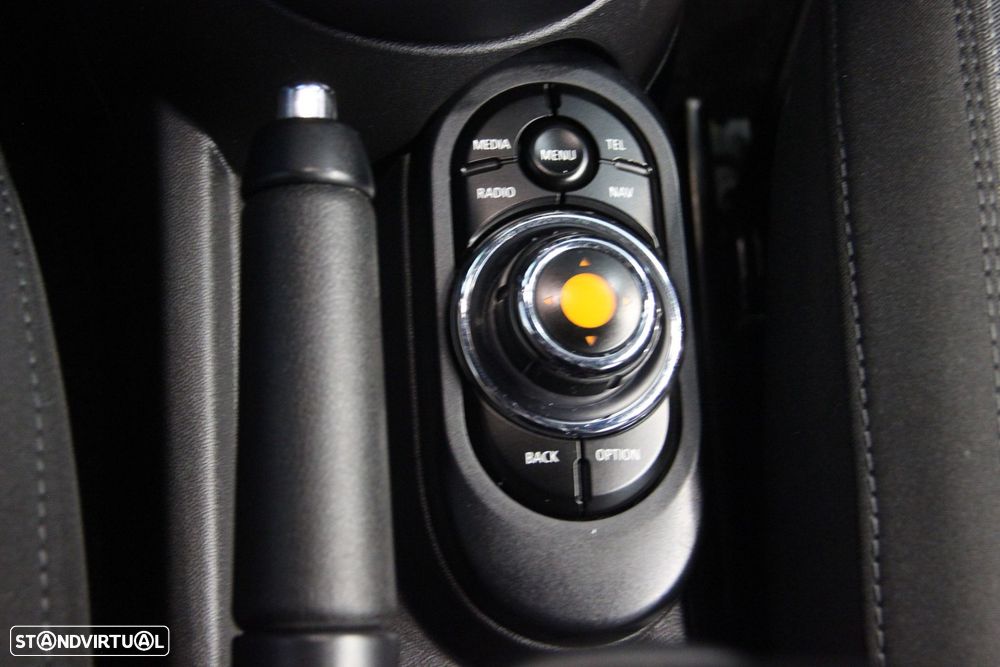 MINI 3 Portas Cooper D Auto - 15