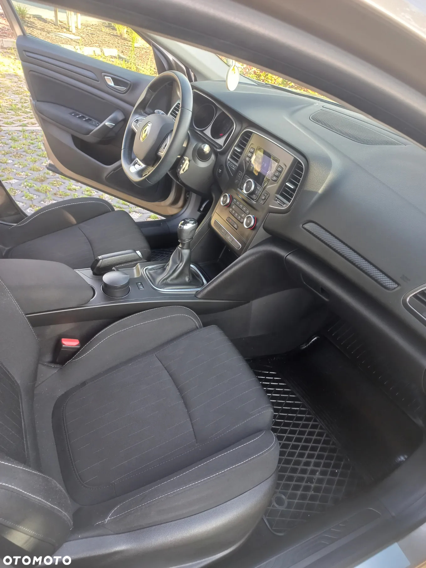 Renault Megane 1.3 TCe FAP Limited - 7