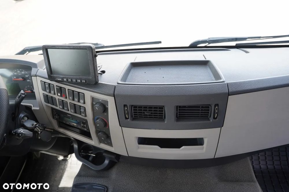 Volvo FE 280 / 4x2 / CHŁODNIA / CARRIER SUPRA 1250 MT / MULTITEMPERATURA / WINDA DHOLLANDIA 2500 KG / EURO 6 - 31