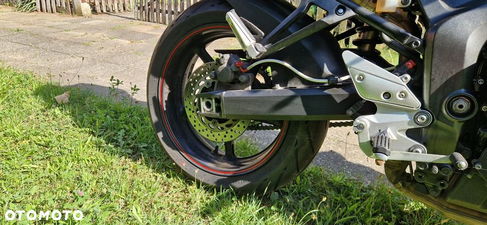 Yamaha FZ6 - 18