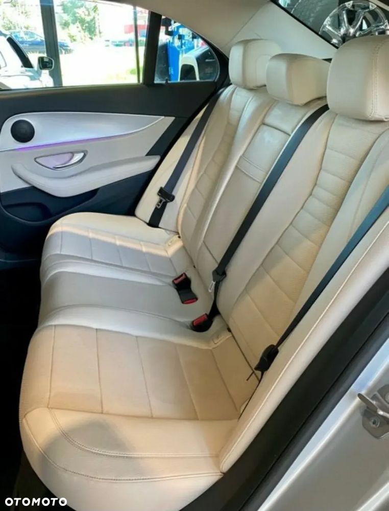 Mercedes-Benz Klasa E 220 d 9G-TRONIC - 16