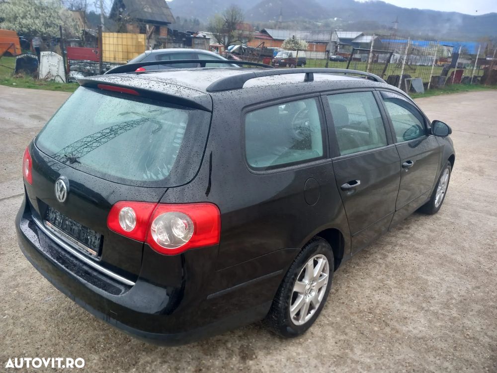 Volkswagen Passat - 4