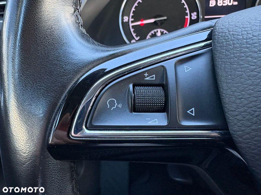 Skoda Superb 2.0 TDI SCR Ambition DSG - 23