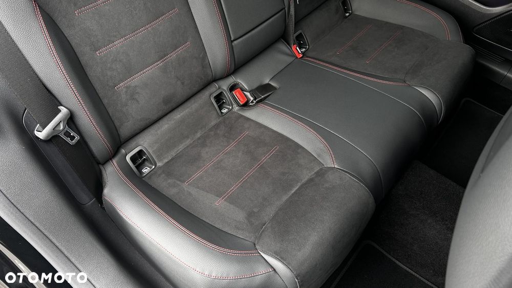Mercedes-Benz CLA 200 mHEV AMG Line 7G-DCT - 28