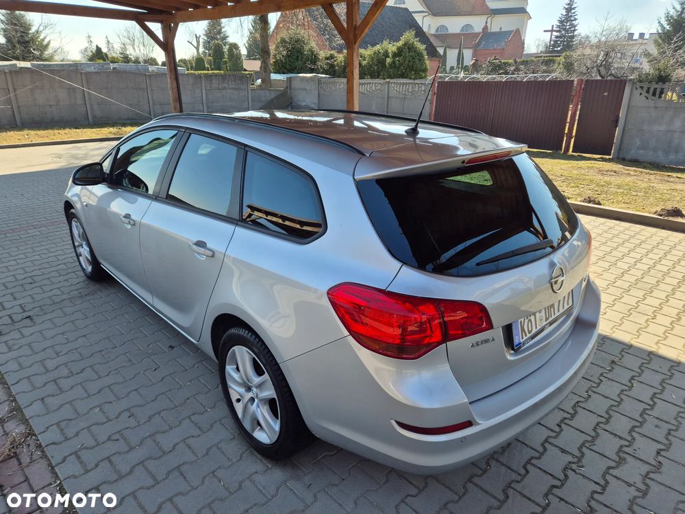 Opel Astra 1.7 CDTI Cosmo - 10
