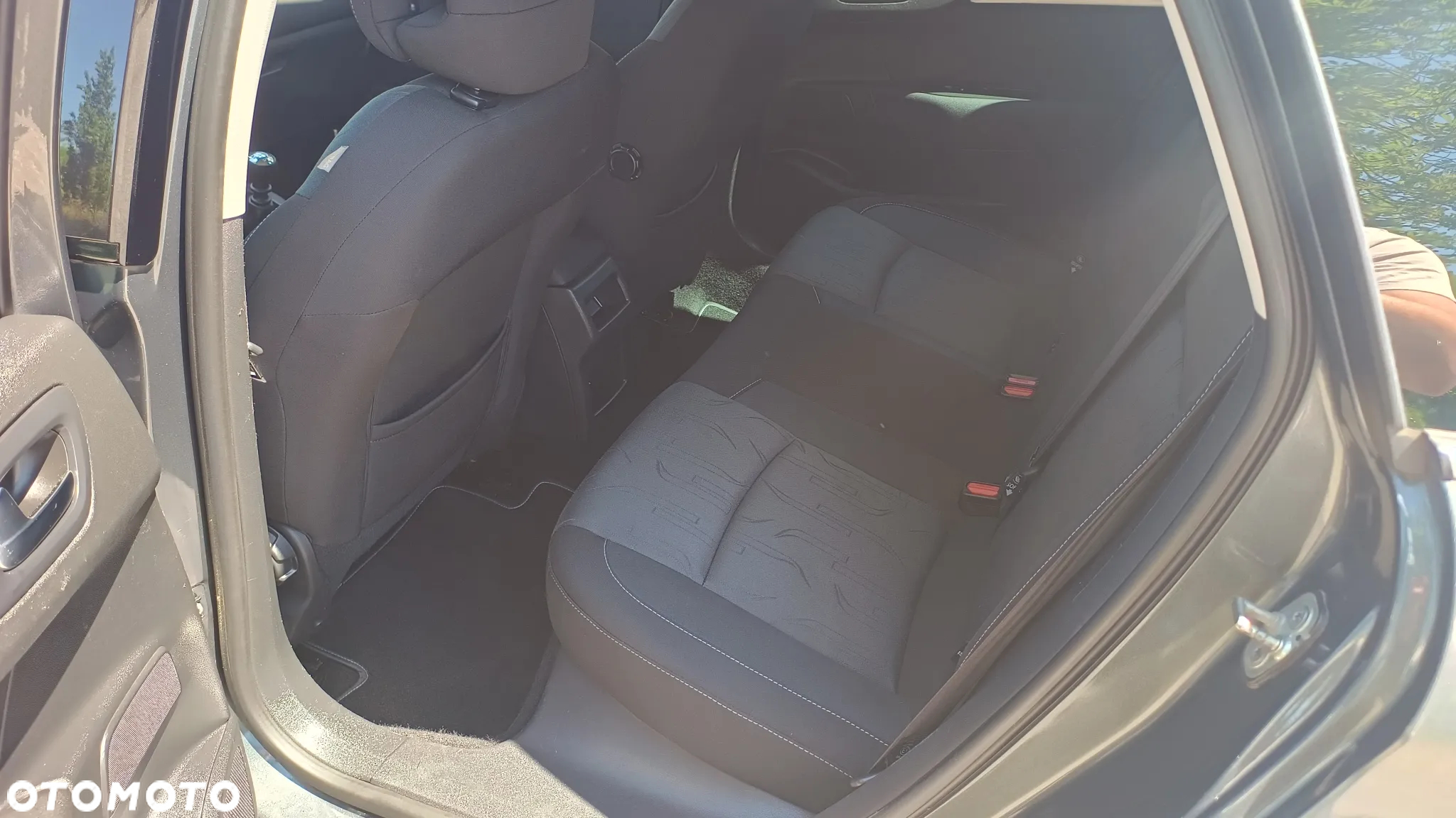 Citroën C4 e-HDi 110 Exclusive - 28