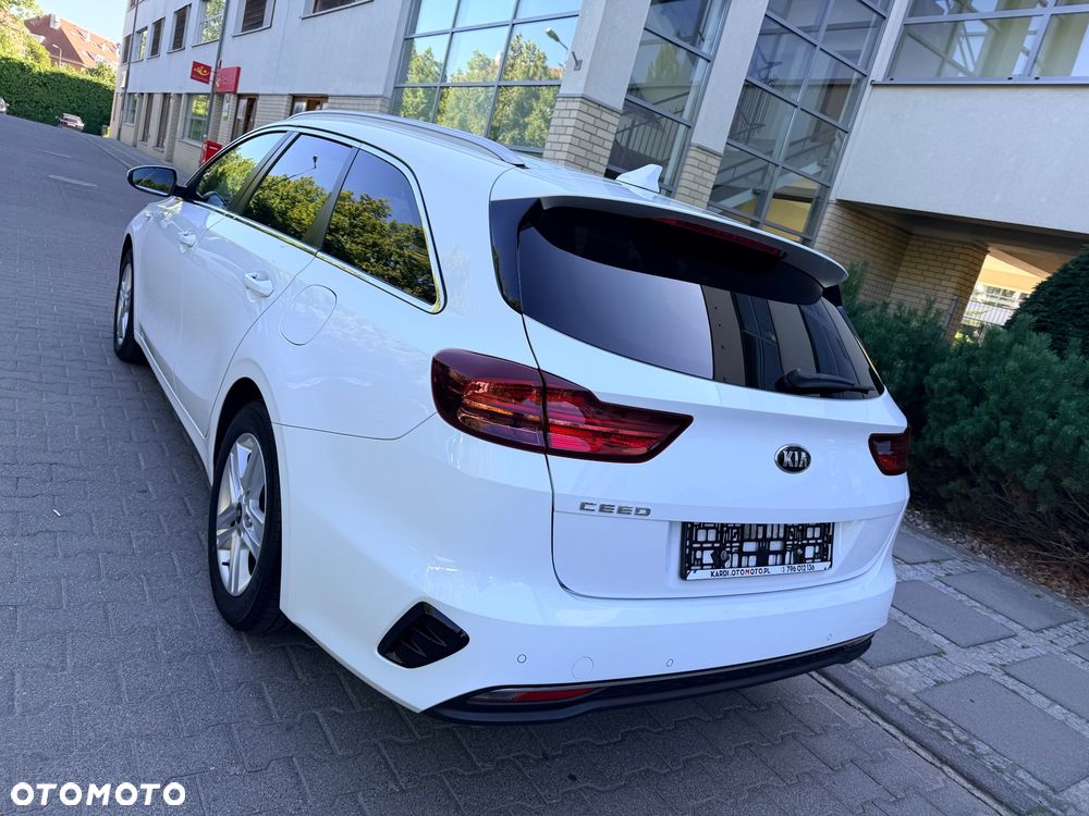 Kia Ceed 1.6 CRDi SCR L Business Line - 10