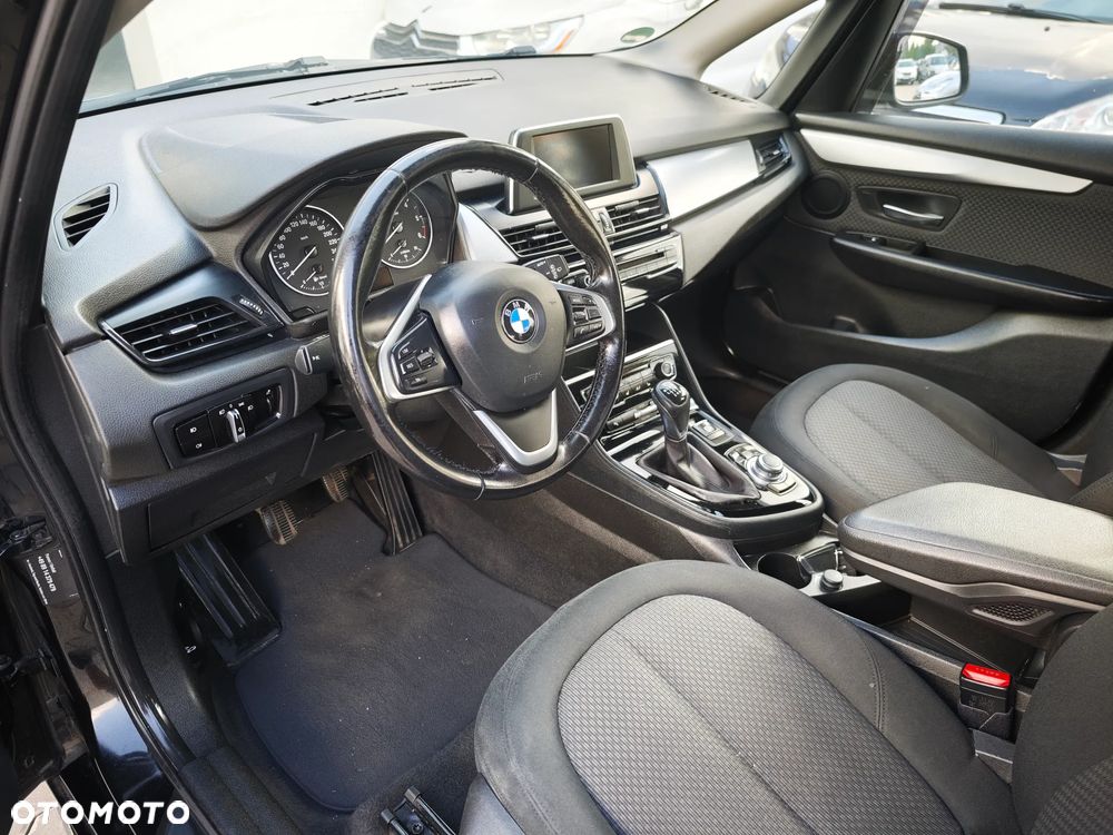 BMW Seria 2 216d Advantage - 27