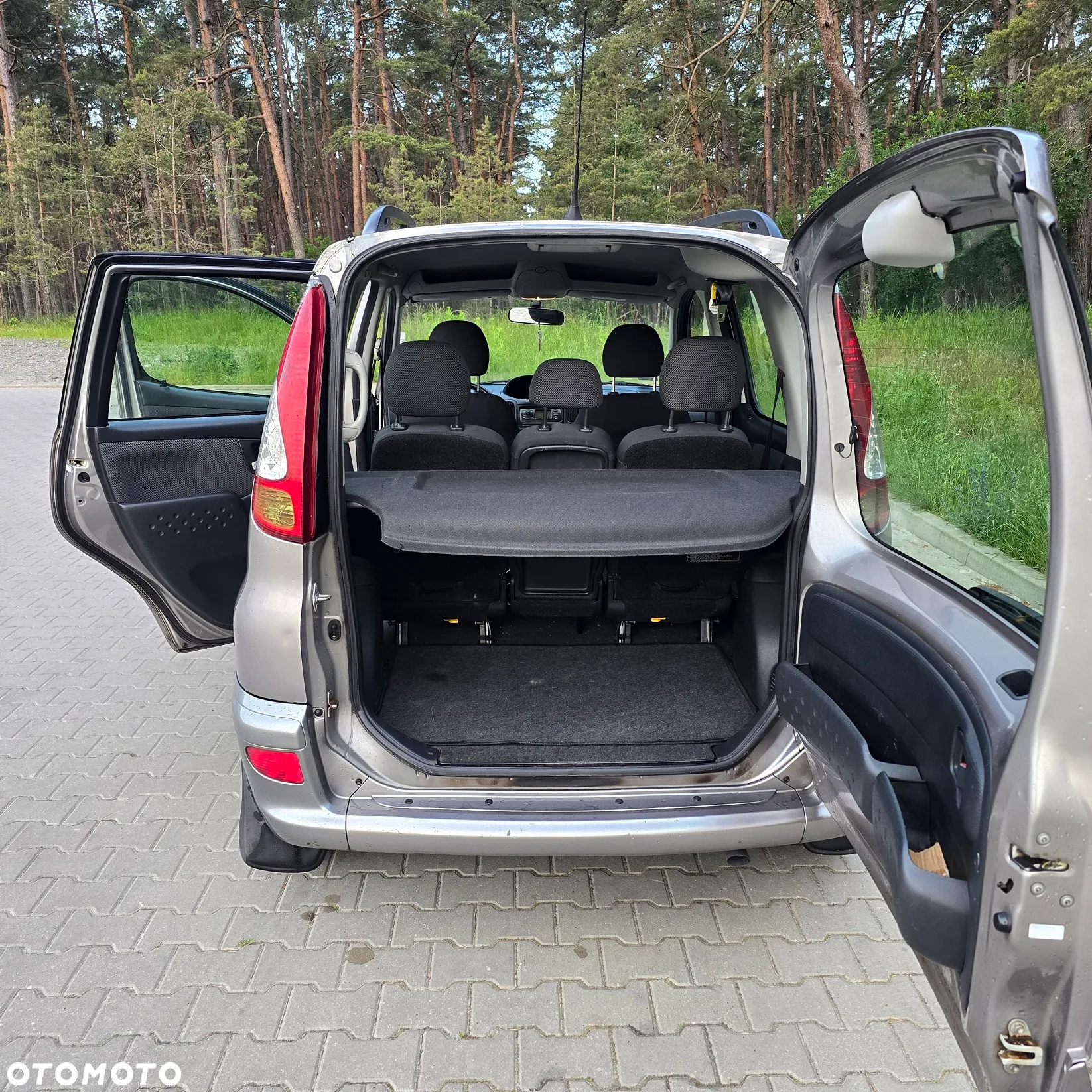 Toyota Yaris Verso 1.3 Sol - 17