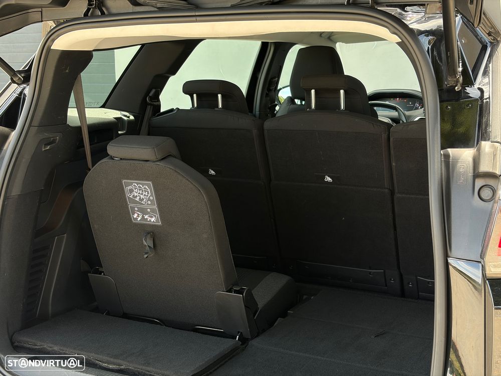 Peugeot 5008 1.2 PureTech Allure Pack EAT8 - 19