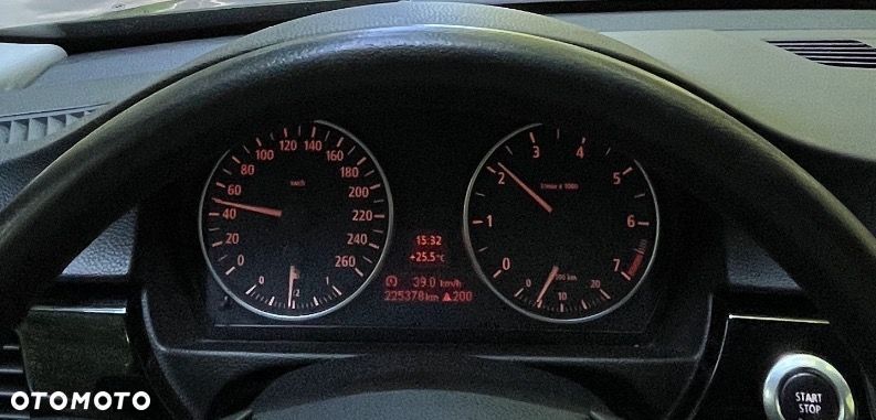 BMW Seria 3 320i - 12