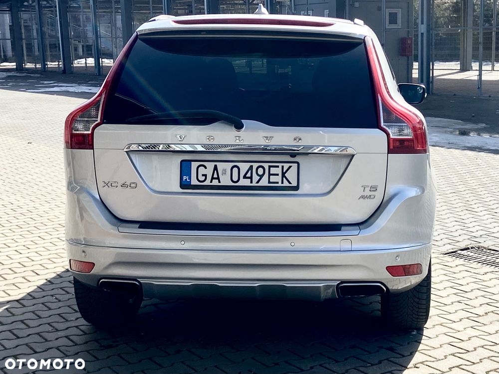 Volvo XC 60 T5 AWD Geartronic Inscription - 6