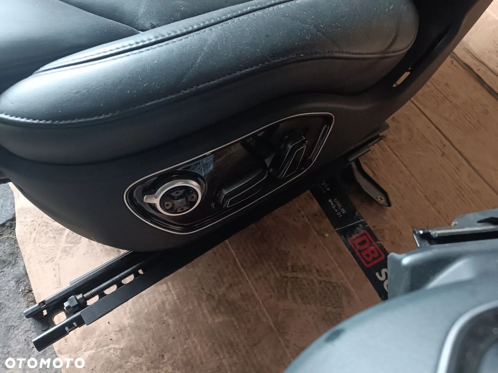 AUDI A8 D4 2012R KOMPLET FOTELI SKÓRY ŁADNE - 5