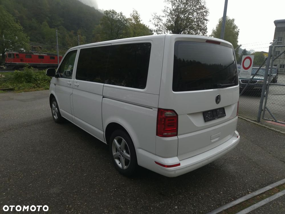 Volkswagen Multivan - 2