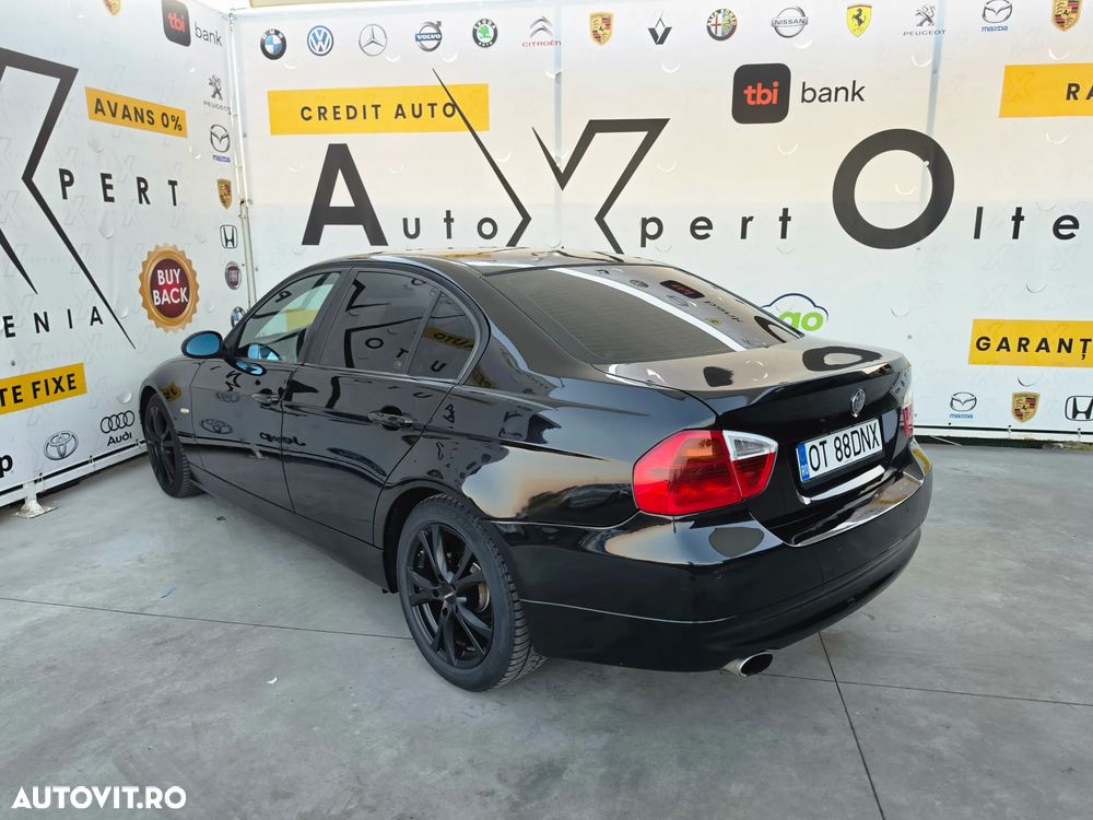 BMW Seria 3 318d - 4