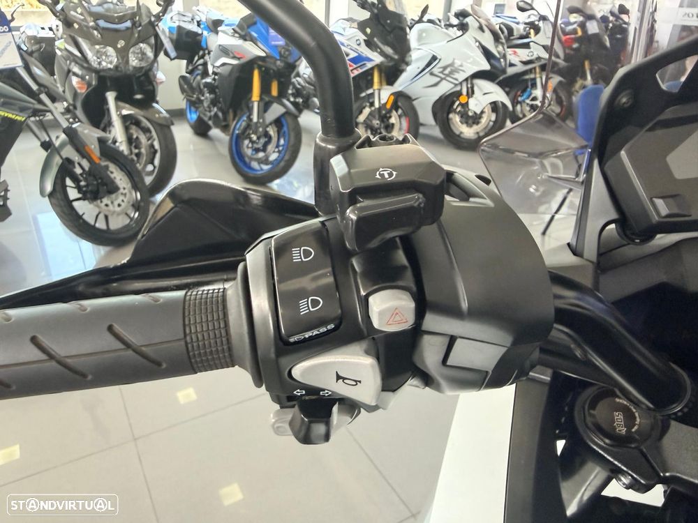 Honda NC750X DCT - 6