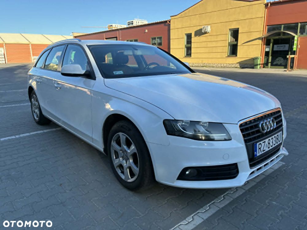 Audi A4 Avant 2011 photo 2