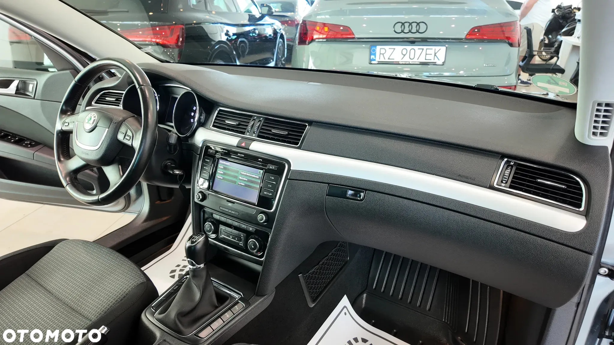 Skoda Superb 2.0 TDI Ambition - 37