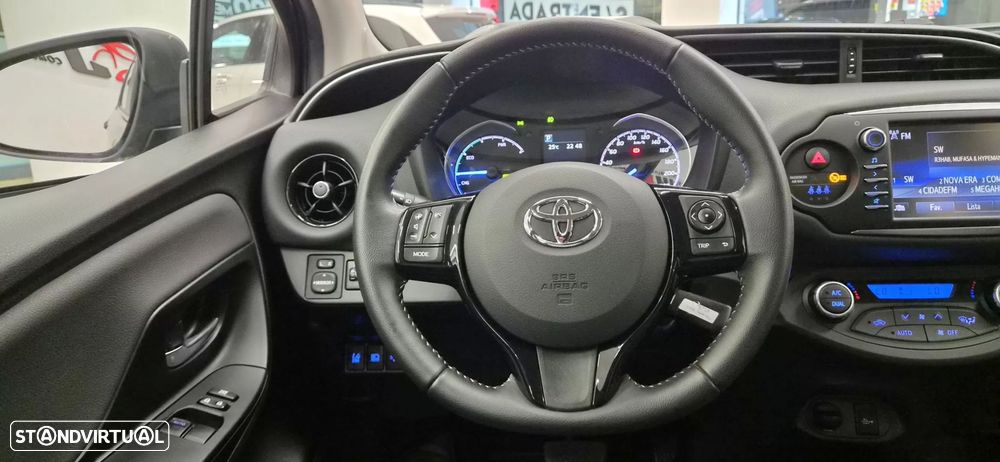 Toyota Yaris 1.5 HSD Comfort+P.Style - 13