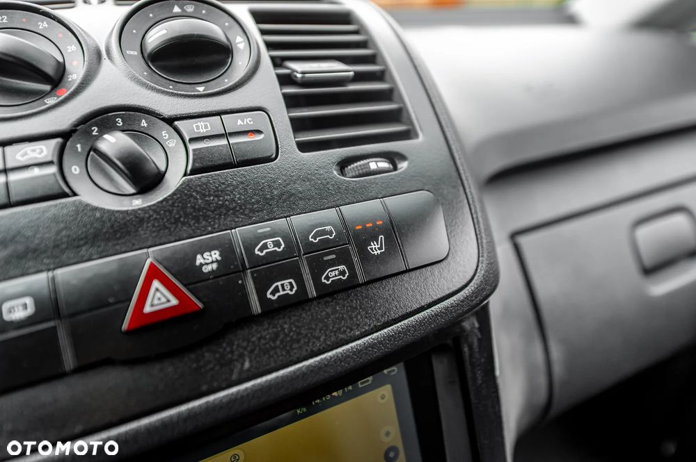 Mercedes-Benz Vito - 32
