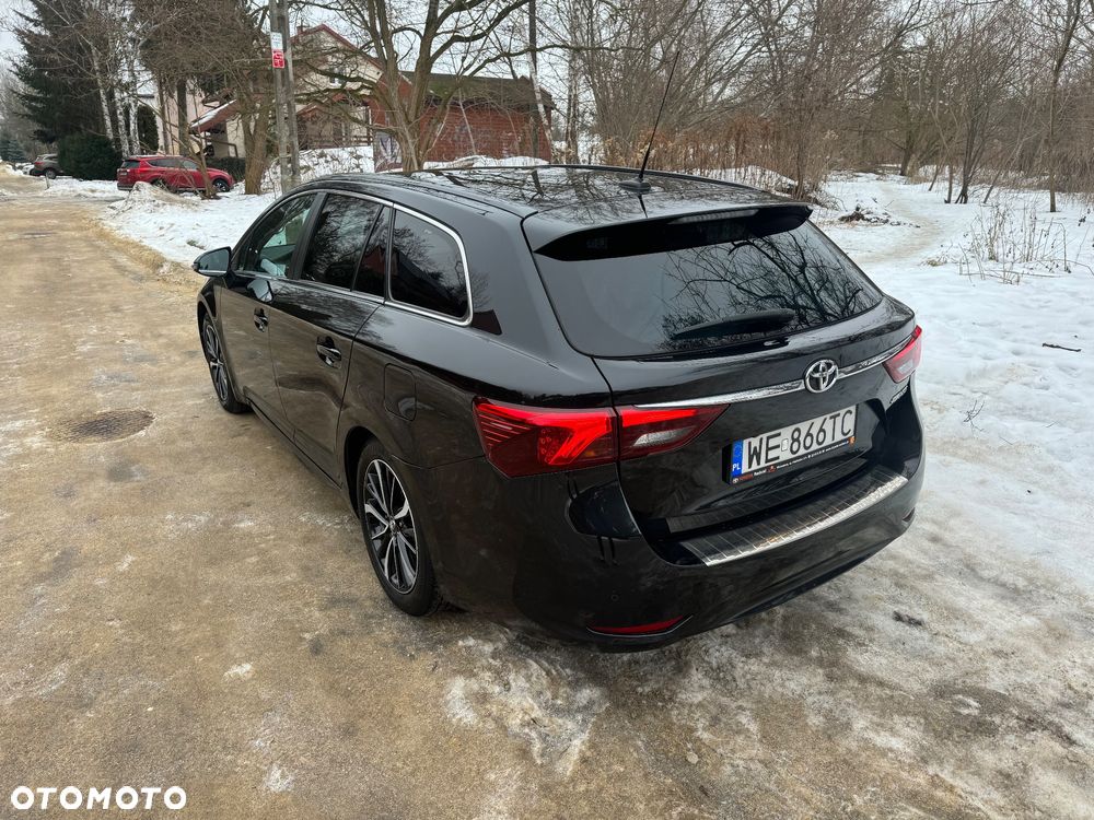 Toyota Avensis 2.0 D-4D Prestige - 3