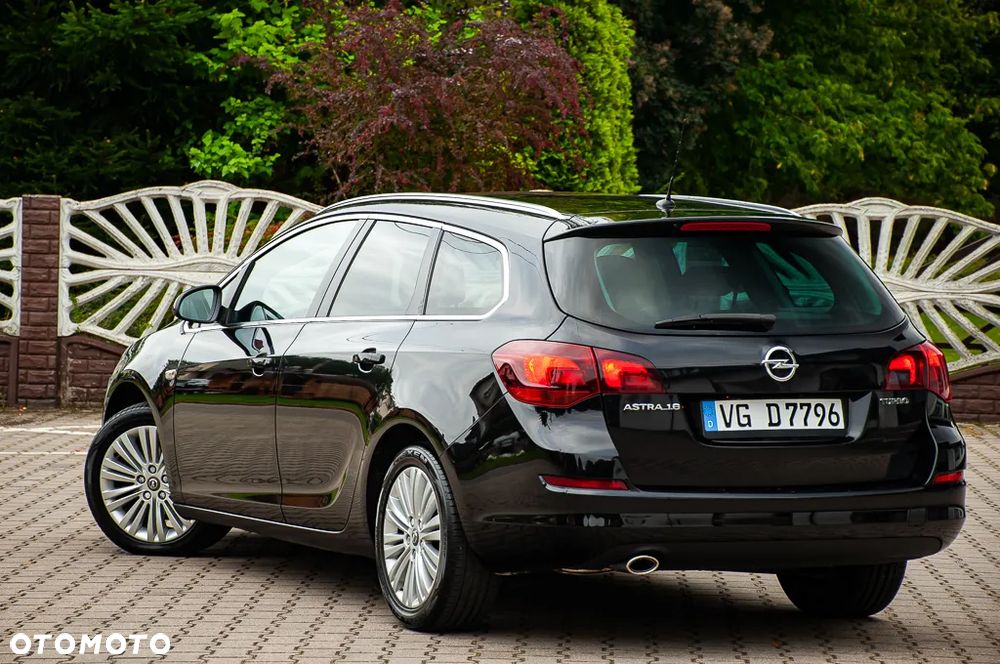 Opel Astra 1.6 Turbo Edition - 20