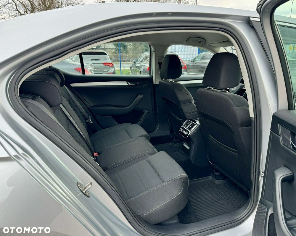 Skoda Superb 2.0 TDI SCR Ambition - 18