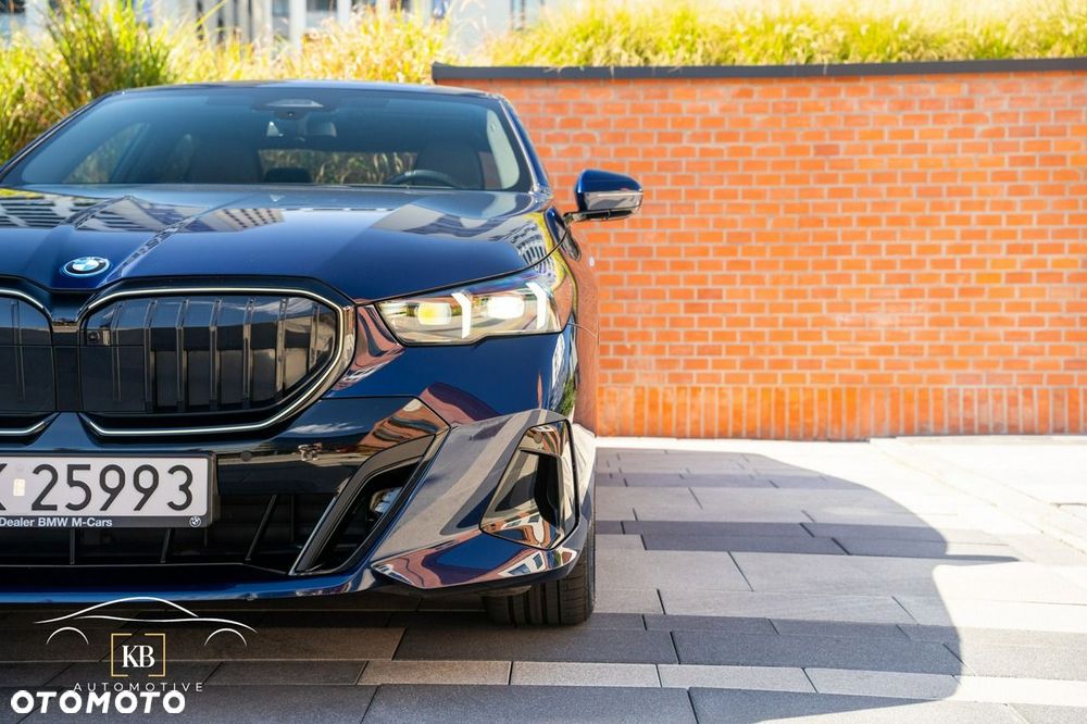 BMW Seria 5 550e xDrive - 37