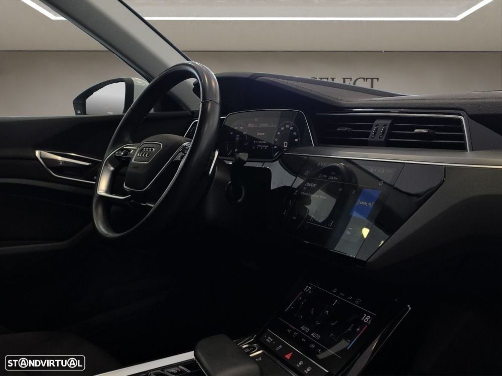 Audi Q8 e-tron 55 quattro Advanced — fotografia 13