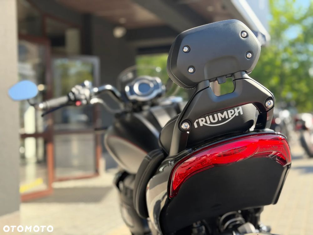 Triumph Rocket - 8